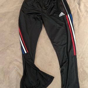 NWT Adidas tapered leg football or soccer pants men’s Medium